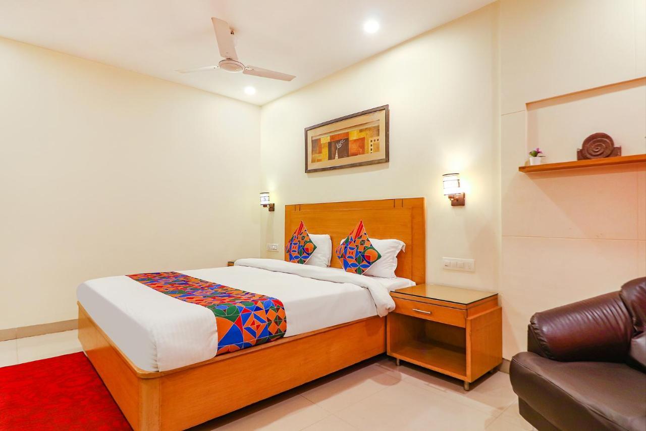 Fabhotel A&M - Nr Lv Prasad Institute, Banjara Hills ハイデラバード エクステリア 写真